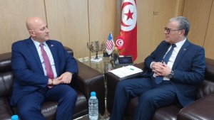 آفاق تعزيز التعاون الاقتصادي محور لقاء وزير الاقتصاد بالسفير الأمريكي