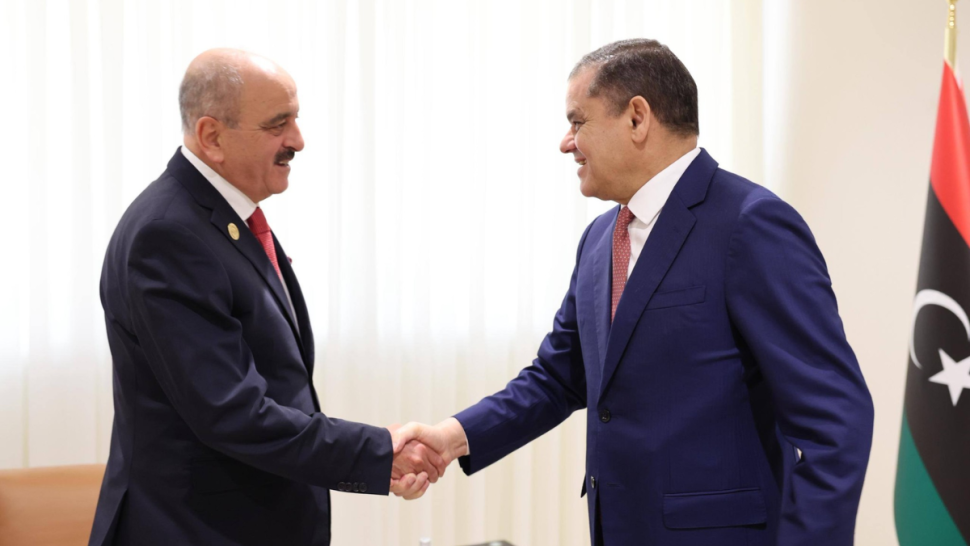 الدبيبة يؤكد تعزيز الشراكة مع تونس ويدعو لمشاركة ليبية قوية في منتدى الاستثمار