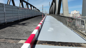 بداية من منتصف الليل: تحويل حركة المرور بجسر بنزرت لاستكمال أشغال تغليف الصفيحة المعدنية