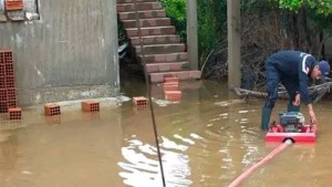 الحماية المدنية: القيام بـ39 عملية ضخ لمياه الأمطار واجلاء 3 أشخاص