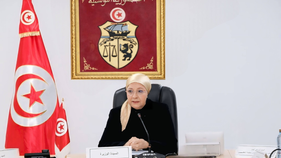 أدت وزيرة العدل ليلى جفال الليلة 16 افريل، زيارة فجئية الى مقر المحكمة الابتدائية ببن عروس أين قامت بتفقد منظومة تأمين المحكمة خارج التوقيت الاداري