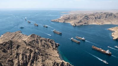 الحرس الثوري يحذر: الاقتراب من مضيق هرمز سيُعد تعاونا مع العدو