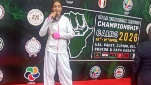 التلميذة مريم الرحالي تفوز بالميدالية الذهبية في بطولة دول شمال إفريقيا للكاراتيه