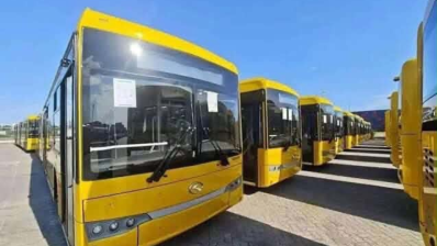 وصول 136 حافلة جديدة إلى ميناء حلق الوادي