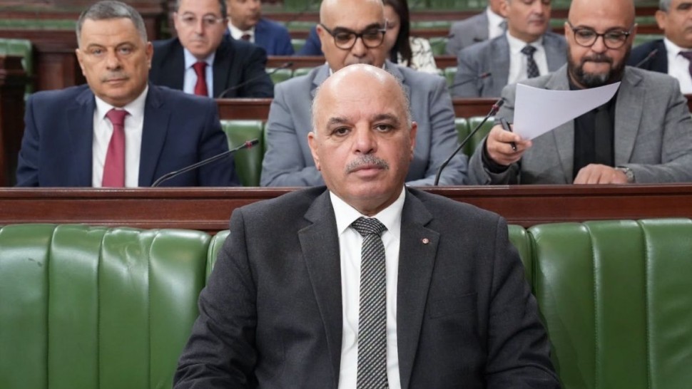 وزير النقل : لا يمكن الزيادة في تعريفة النقل الا بعد تحسين جودة الخدمات