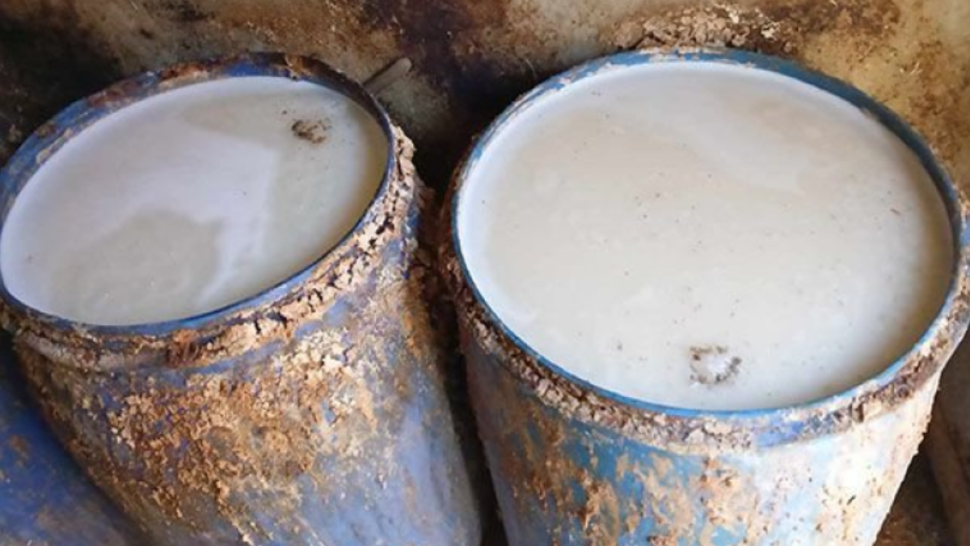 قفصة: حجز وإتلاف 9500 لتر من مادة “القراپا” المسكرة