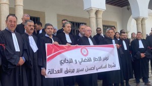 القيروان: المحامون ينفذون وقفة احتجاجية