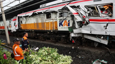 اندونيسيا: تصادم قطارين يسفر عن سقوط قتلى وجرحى