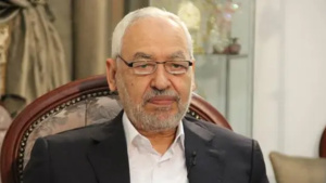 النهضة: نقل راشد الغنوشي إلى المستشفى إثر تدهور حالته الصحية بشكل حاد