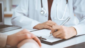 رئيس جمعية الطب العام : الطبيب العام يساهم في حل 80 بالمائة من المشاكل الصحية للمريض