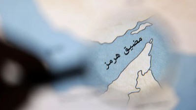 الحرس الثوري الإيراني يكشف عن خريطة جديدة تصور مضيق هرمز تحت سيطرته
