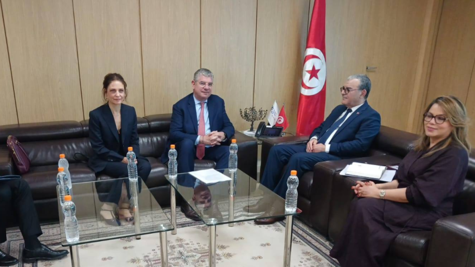 تونس والبنك الأوروبي للاستثمار يبحثان تعزيز التعاون وتمويل مشاريع تنموية جديدة