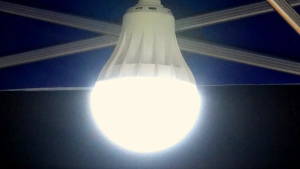 التحكم في الطاقة: سعي لاستبدال 270 ألف نقطة اضاءة بتقنية LED في 140 مؤسسة عمومية