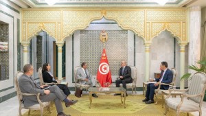 وزير الخارجية يلتقي مرشّح تونس لمنصب قاض بالمحكمة الدولية لقانون البحار