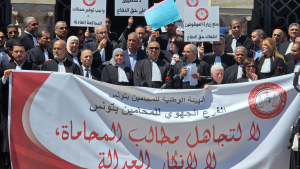المحامون في إضراب حضوري: "مرفق العدالة يعاني الأمرين والوزارة تتعامل بعقلية صماء"