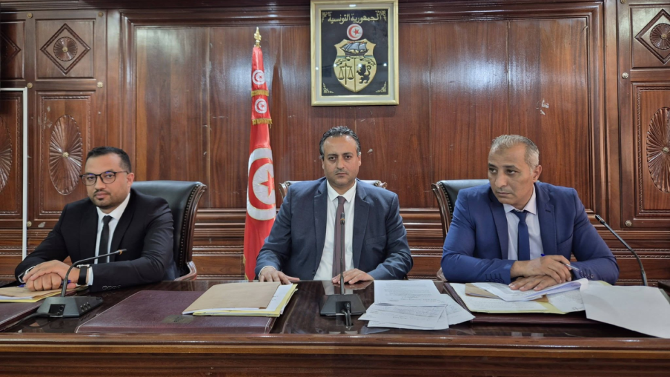 والي صفاقس: ضمان استمرارية التزود بالماء خلال فترة العيد يمثل أولوية مطلقة