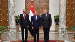 السيسي خلال استقباله للنفطي وعطاف: دول الجوار تضطلع بدور محوري في استقرار ليبيا