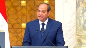 السيسي يدعو رئيس إيران إلى تفادي «الحسابات الخاطئة»