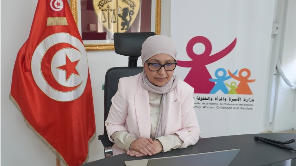 وزيرة المرأة