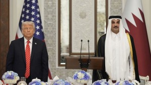 ترامب يستعرض مع أمير قطر التقدم  المحرز في المشاورات مع إيران