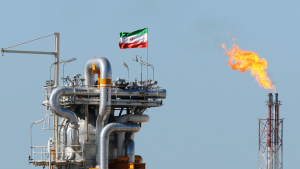 وول ستريت جورنال: واشنطن تسمح لطهران ببيع النفط فورا ضمن اتفاق لإنهاء الحرب