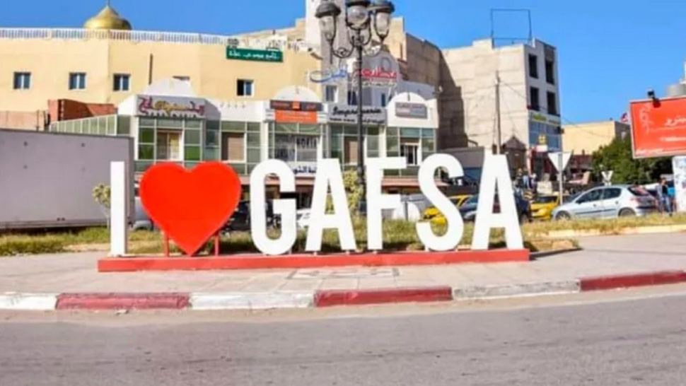 بلدية قفصة: اتفاقية شراكة لدعم جهود النظافة والكنس بوسط المدينة