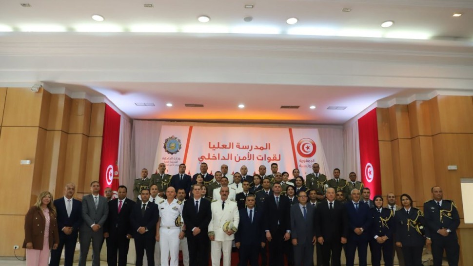 وزير الداخلية : الاستثمار في التميز العلمي خيار استراتيجي لتجويد الأداء العملياتي لقوات الأمن