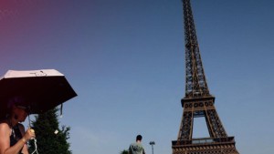 فرنسا تحصي 2025 وفاة إضافية بسبب موجة الحر