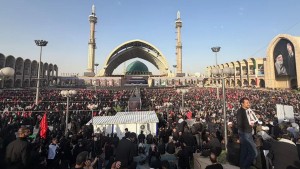 بدء مراسم التشييع الشعبي للمرشد الأعلى الإيراني علي خامنئي