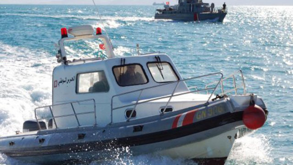 من بينهم مهاجر على متن "شمبرير" وآخر بزعانف سباحة.. الحرس البحري بنابل يحبط 3 محاولات ''حرقة''
