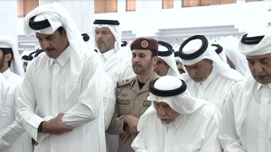 قطر تشيّع الأمير السابق الشيخ حمد بن خليفة آل ثاني