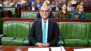 وزير التجهيز : 24 آلة ماسحة جديدة ستصل الى تونس في أوت