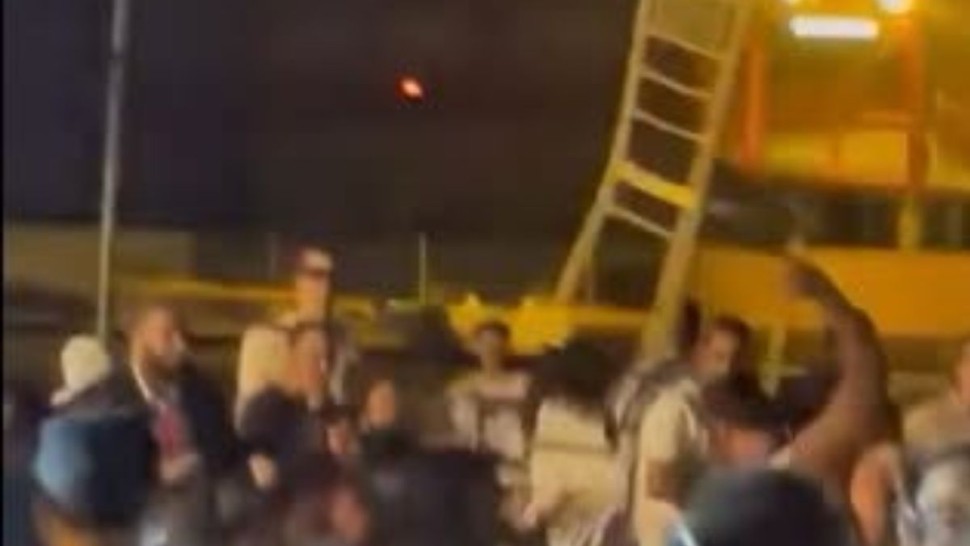 على خلفية أحداث التراشق بالكراسي.. مدينة العلوم تلغي حجز ركح الهواء الطلق أبي فهر يوم 2 أوت القادم