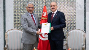 وزير الخارجية يتسلم نسخة من أوراق اعتماد السفير الموريتاني الجديد لدى تونس