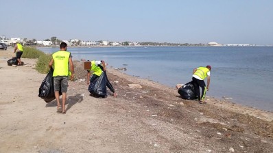 13 أوت: بلدية رجيش تنظم حملة لتنظيف الشاطئ بالتعاون مع المجتمع المدني
