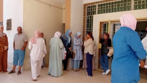 قفصة: وقفة احتجاجية لأولياء تلاميذ المدرسة الإعدادية النموذجية