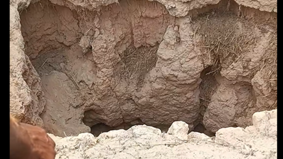 3 وفيات داخل حفرة عميقة.. تفاصيل "فاجعة الشراردة"