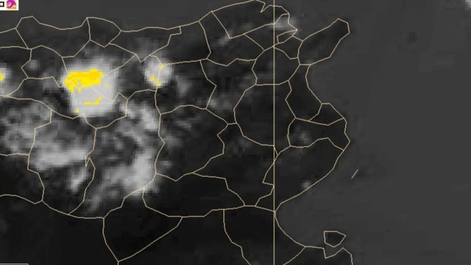 طقس الليلة: أمطار غزيرة مع رياح قوية وتساقط البرد