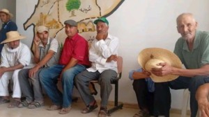 منزل بوزيان: احتجاج عدد من الأهالي بسبب تضرر المحاصيل الفلاحية نتيجة انقطاعات المياه