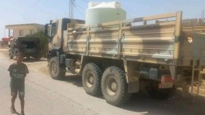قرمبالية: الجيش الوطني يزود مناطق بعمادة جبل طريف بمياه الشرب