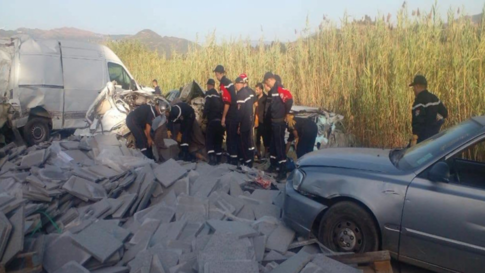 الجزائر: مقتل 10 أشخاص في اصطدام شاحنة بـ10 سيارات