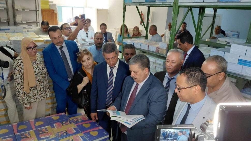 وزير التربية: أغلب عناوين الكتب المدرسية متوفرة في المكتبات