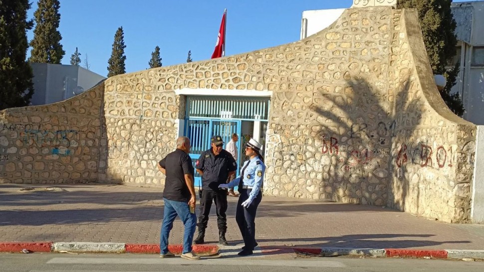 سوسة : الوحدات الأمنية تنتشر أمام المؤسسات التربوية لتأمين العودة المدرسية