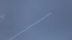 التحالف بقيادة السعودية يقول إنه اعترض مسيرات وصواريخ أطلقها الحوثيون