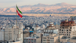 تلفزيون إيران ينفي وقوع هجمات بعد سماع دوي أشبه بالانفجار قرب جزيرة قشم