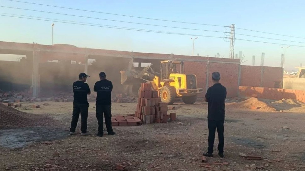 مدنين: الانطلاق في عمليات هدم وإزالة لعدد من البناءات والمحلات العشوائية
