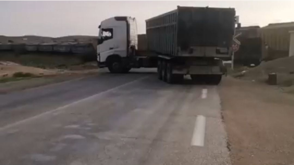 تعطّل حركة المرور بين السند ومنزل بوزيان بسبب عطب في قطار لنقل الفسفاط