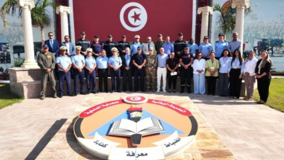 ممثلون عن ديوان الحماية المدنية ومدربو غابات أمريكيون يشاركون في ورشة عمل حول تعزيز الاستجابة للكوارث