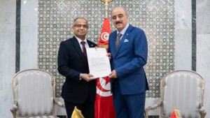 وزير الخارجية يتلقى نسخة من أوراق اعتماد سفير سريلانكا الجديد لدى تونس