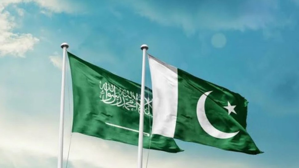رئيس وزراء باكستان: نقف مع السعودية للدفاع عن أمنها